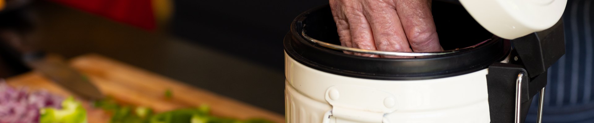Aprovechamiento y compostaje de restos vegetales en cocina